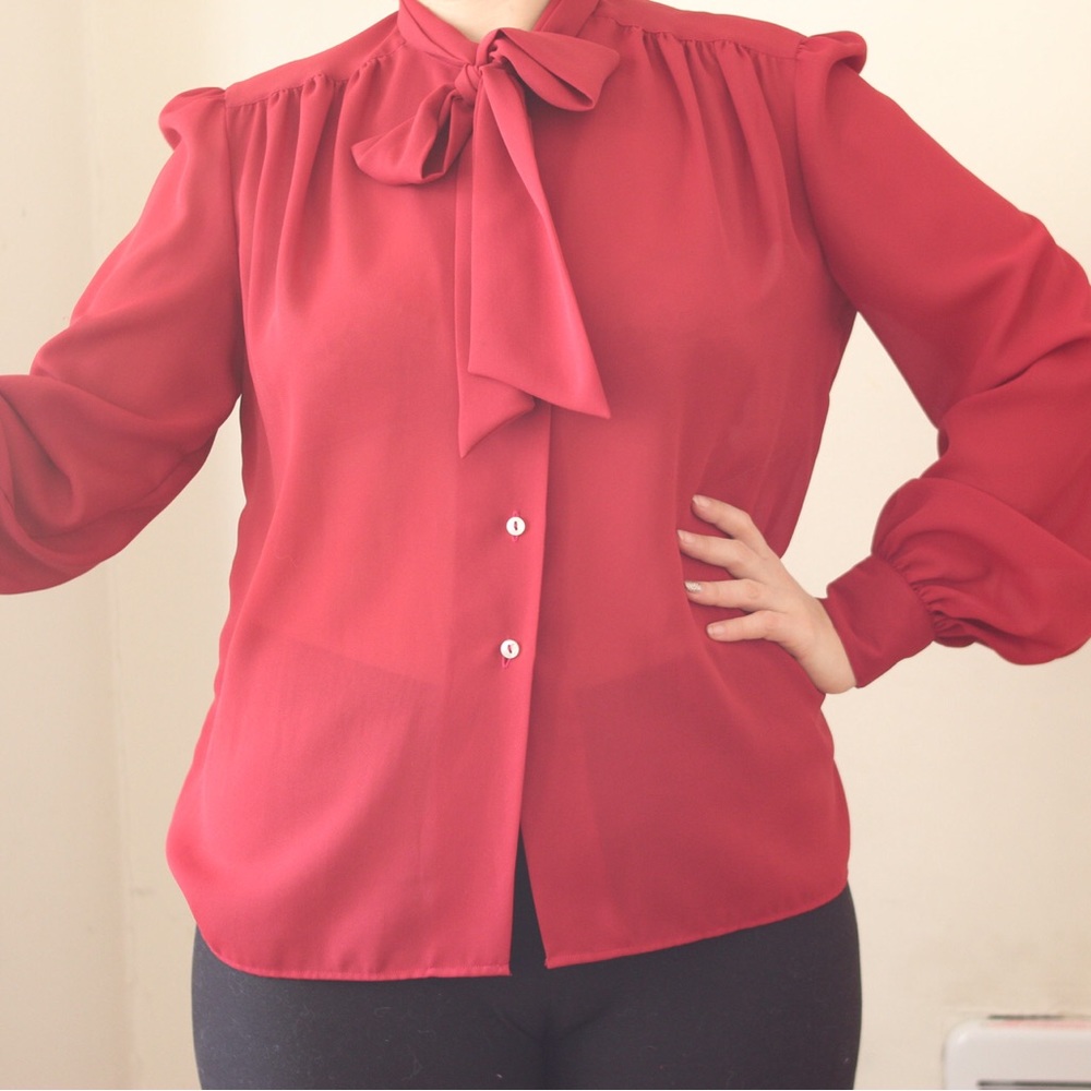 ❌ SOLD IN PERSON ❌  Flowy Red Blouse